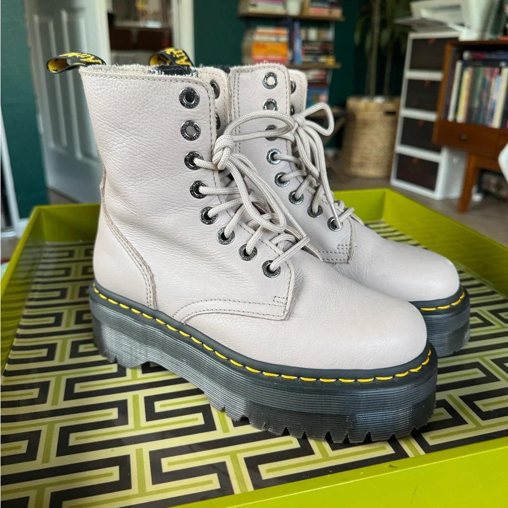 Dr. Martens Jadon III Pisa Platform Boot - Picture 1 of 11